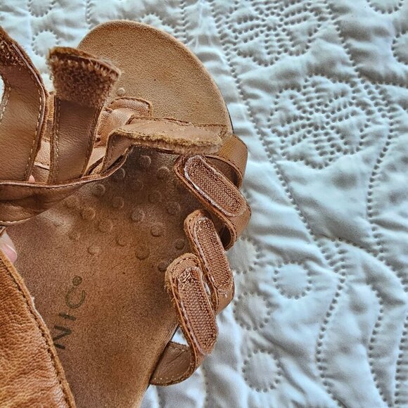 Vionic Womens Harissa Leather Sandals, Size 8 Wide, Tan Adjustable Straps - Picture 6 of 13